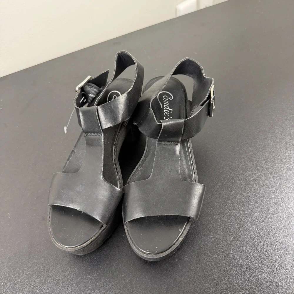 Candies Platform Sandals Women's 7M Black Leather T-Strap Chunky Buckle Heels